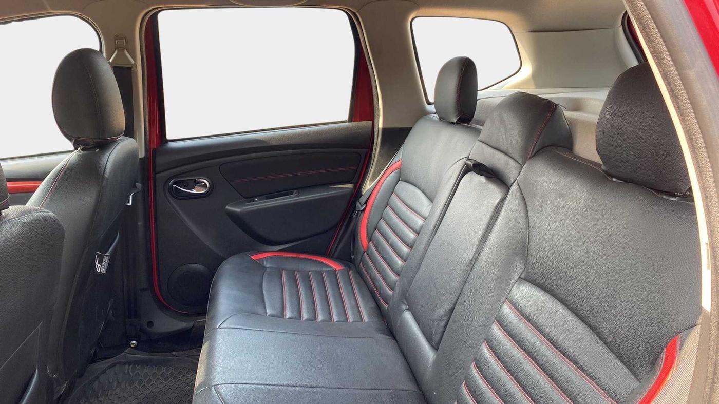 2018 Renault Duster 110 PS RXZ 4X4 MT DIESEL, Diesel, Manual, 72,608 km, Right Side Rear Door Cabin