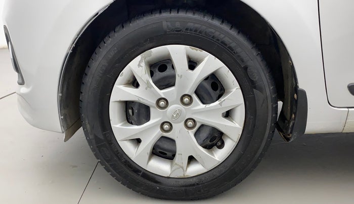 2016 Hyundai Grand i10 SPORTZ 1.2 KAPPA VTVT, Petrol, Manual, 60,766 km, Left Front Wheel