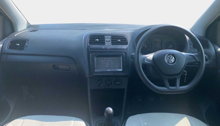 2017 Volkswagen Polo COMFORTLINE 1.2L, Petrol, Manual, 49,168 km, Dashboard