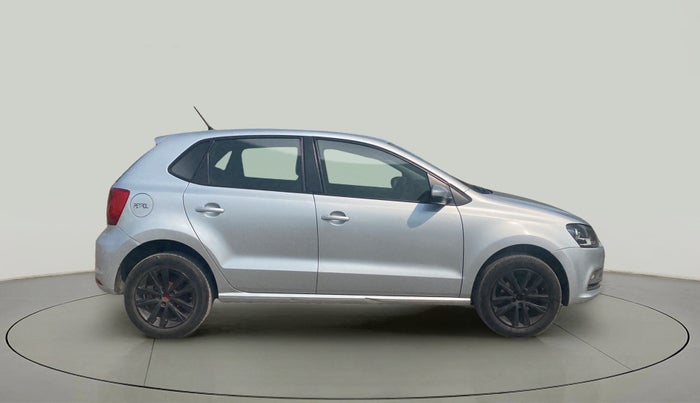 2017 Volkswagen Polo COMFORTLINE 1.2L, Petrol, Manual, 49,168 km, Right Side View