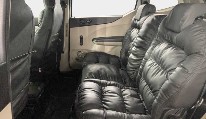 2019 Renault TRIBER RXL MT, CNG, Manual, 28,382 km, Right Side Rear Door Cabin