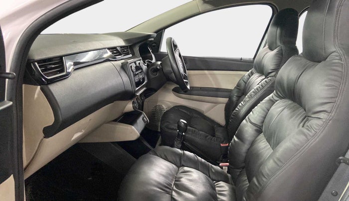 2019 Renault TRIBER RXL MT, CNG, Manual, 28,382 km, Right Side Front Door Cabin