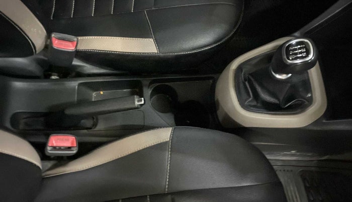 2018 Hyundai Grand i10 SPORTZ (O) 1.2 KAPPA VTVT, CNG, Manual, 88,318 km, Gear Lever