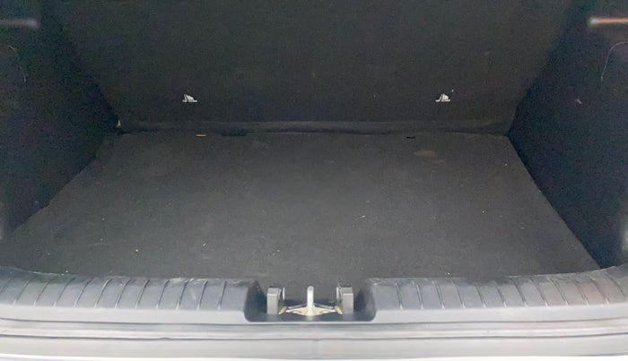 2019 Hyundai VENUE SX PLUS 1.0 TURBO DCT, Petrol, Automatic, 55,072 km, Boot Inside
