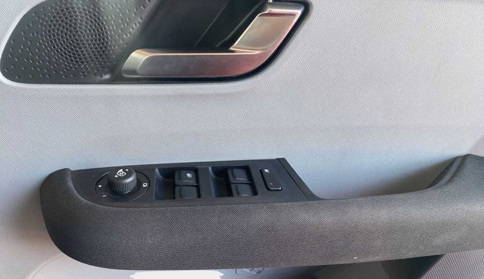2020 Tata ALTROZ XZ PETROL, Petrol, Manual, 13,150 km, Driver Side Door Panels Control