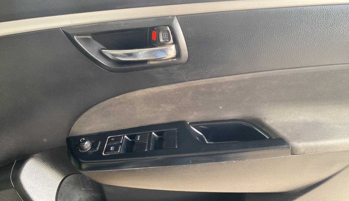 2016 Maruti Swift VXI, Petrol, Manual, 54,339 km, Driver Side Door Panels Control
