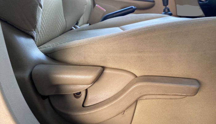 2013 Honda Amaze 1.5L I-DTEC S, Diesel, Manual, 47,356 km, Driver Side Adjustment Panel