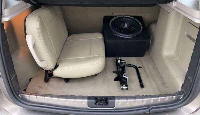 2015 Nissan Terrano XL (D), Diesel, Manual, 65,385 km, Boot Inside