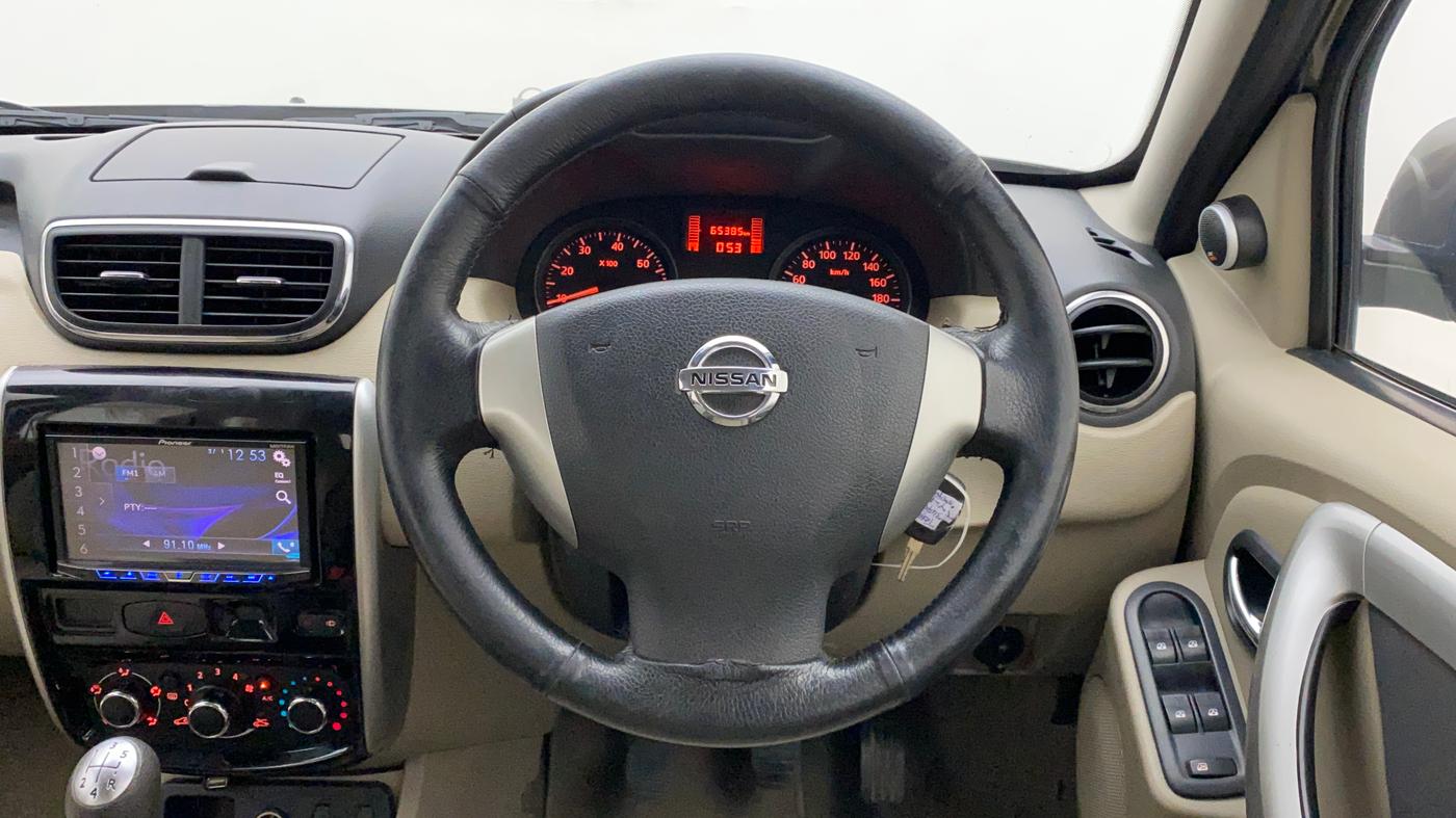 2015 Nissan Terrano XL (D), Diesel, Manual, 65,385 km, Steering Wheel Close Up