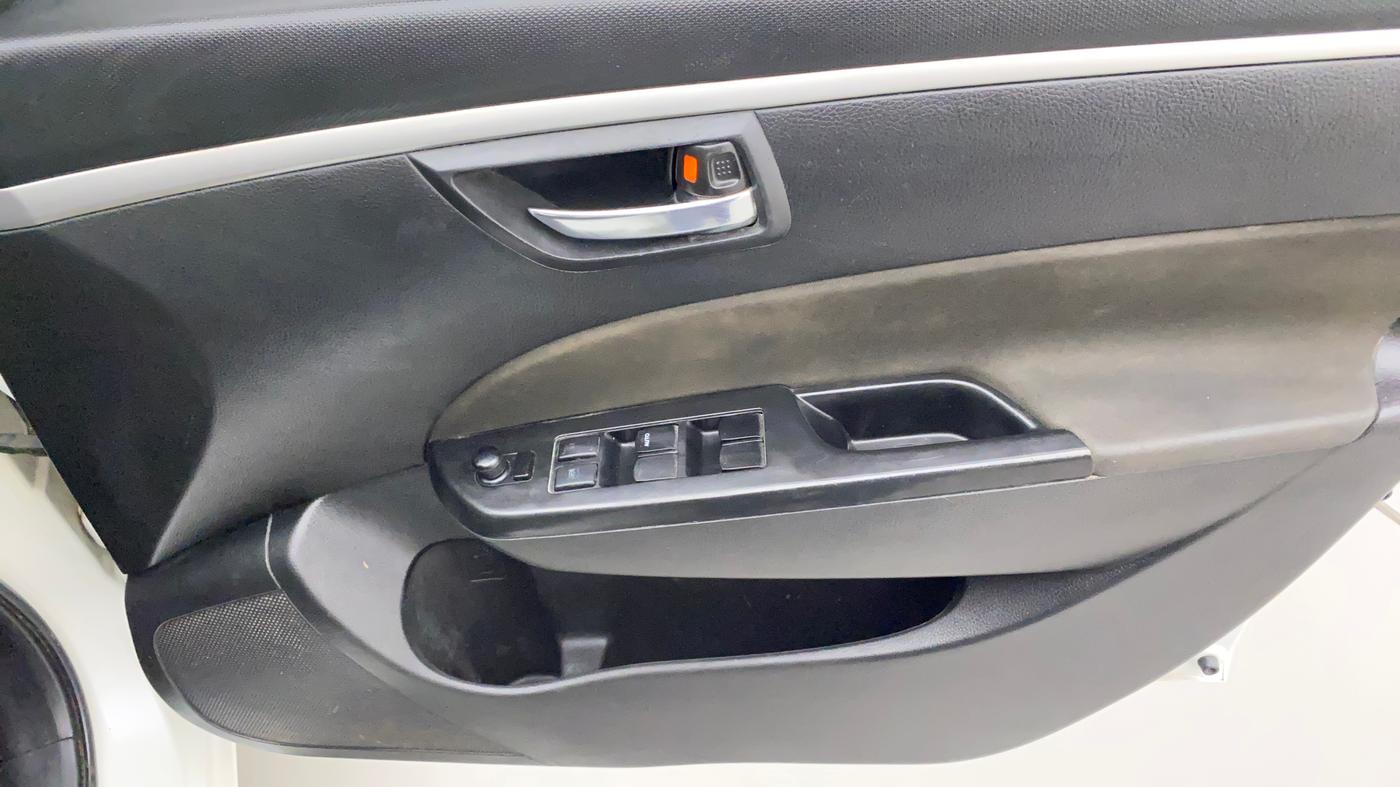 2015 Maruti Swift VXI, Petrol, Manual, 78,042 km, Driver Side Door Panels Control