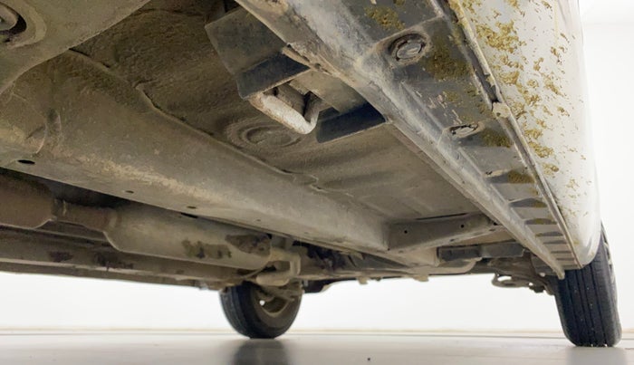 2015 Maruti Swift VXI, Petrol, Manual, 78,042 km, Right Side Underbody