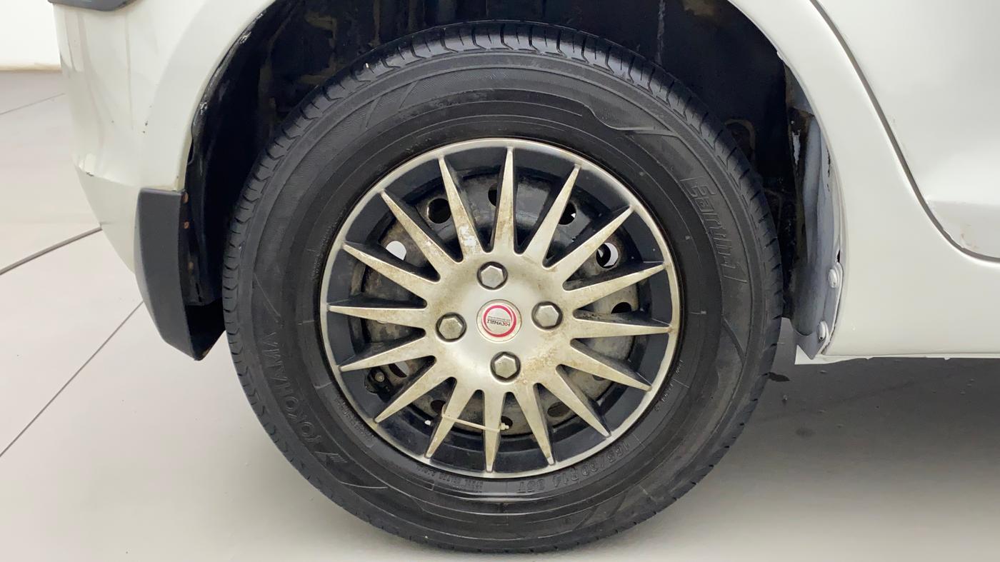 2015 Maruti Swift VXI, Petrol, Manual, 78,042 km, Right Rear Wheel