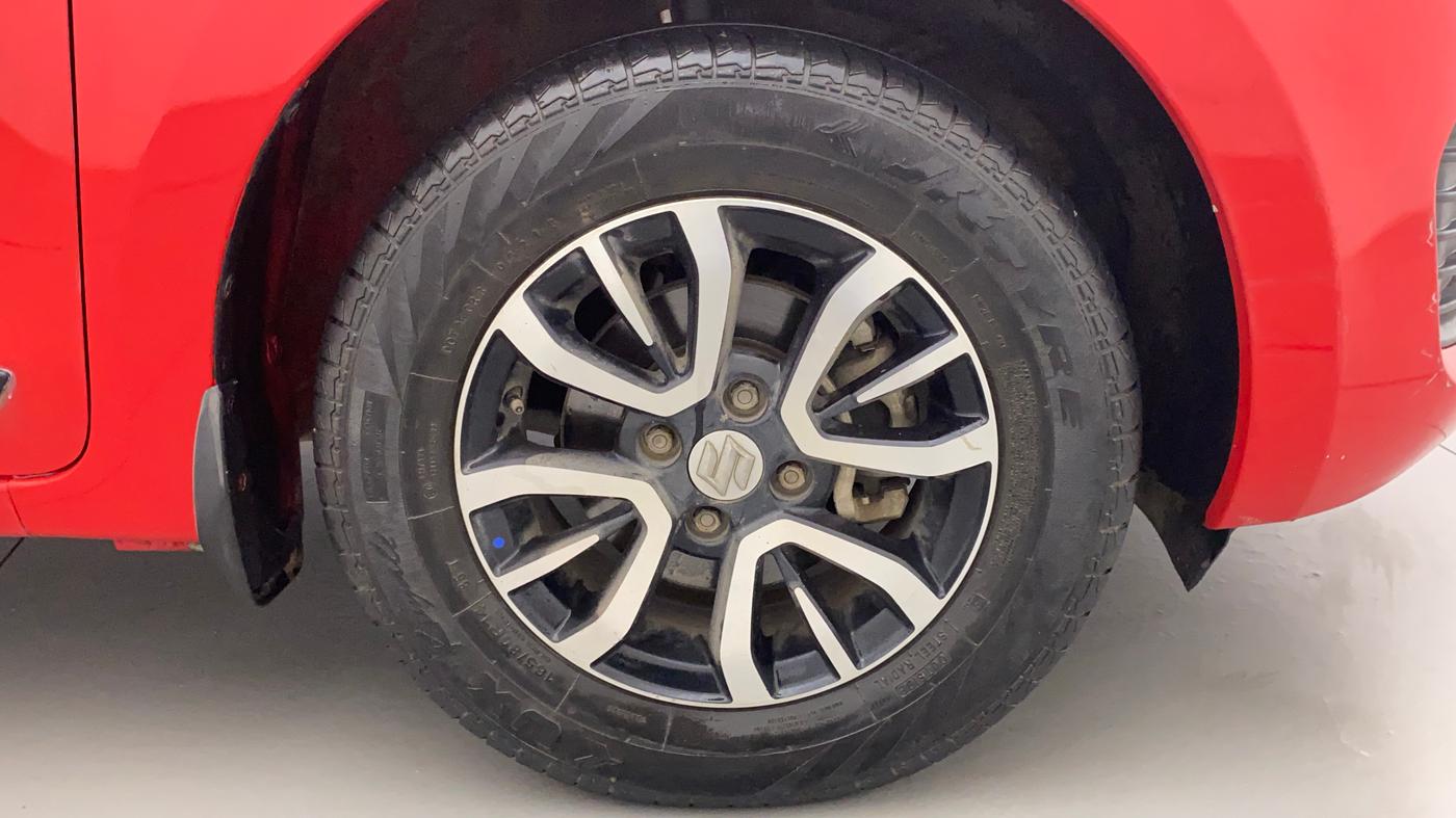 2021 Maruti Swift VXI, Petrol, Manual, 49,315 km, Right Front Wheel