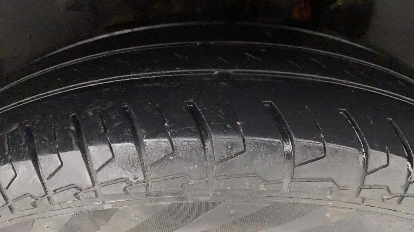 2021 Maruti Swift VXI, Petrol, Manual, 49,315 km, Left Rear Tyre Tread