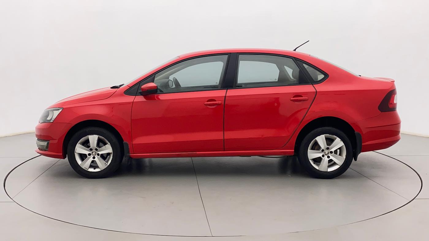 2017 Skoda Rapid AMBITION 1.6 MPI MT, Petrol, Manual, 70,758 km, Left Side