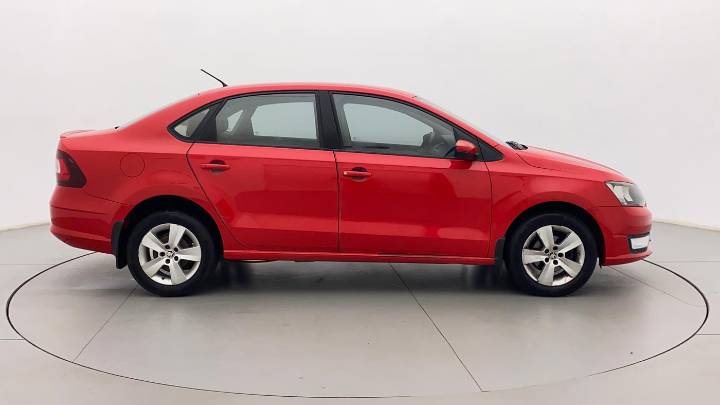 2017 Skoda Rapid AMBITION 1.6 MPI MT, Petrol, Manual, 70,758 km, Right Side View