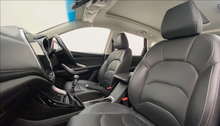 2019 MG HECTOR SHARP 2.0 DIESEL, Diesel, Manual, 31,906 km, Right Side Front Door Cabin