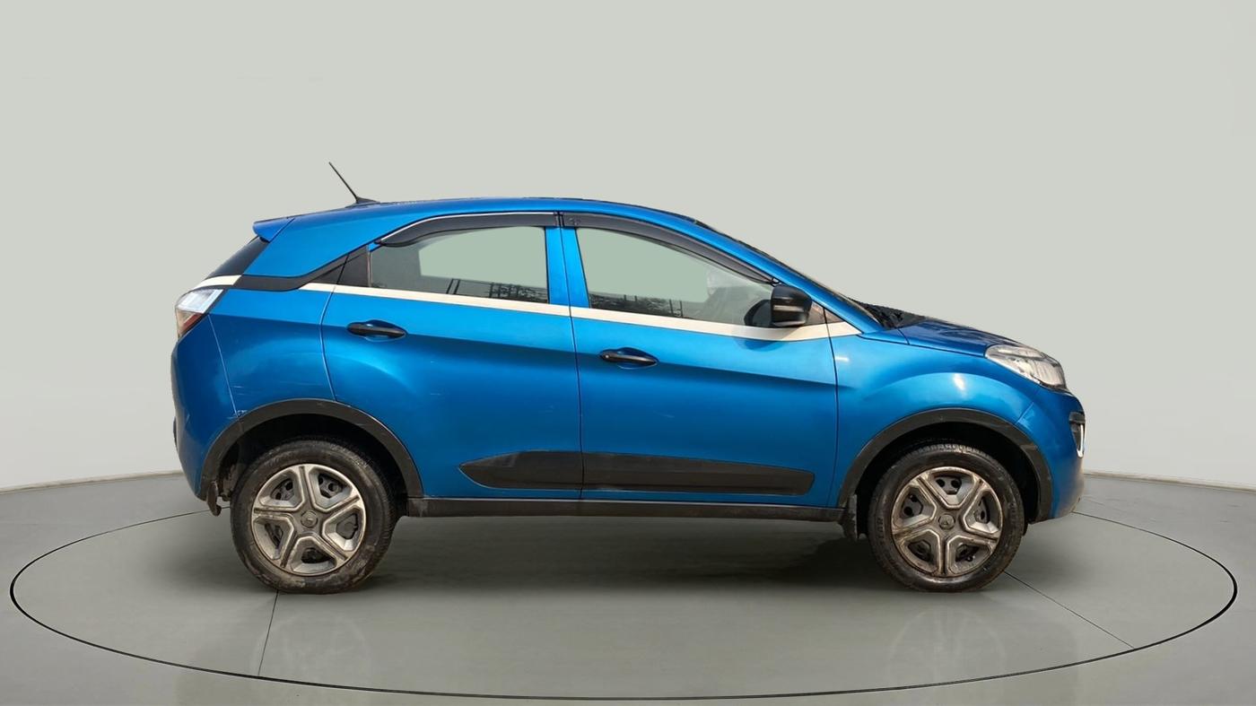 2018 Tata NEXON XM PETROL, Petrol, Manual, 22,507 km, Right Side View