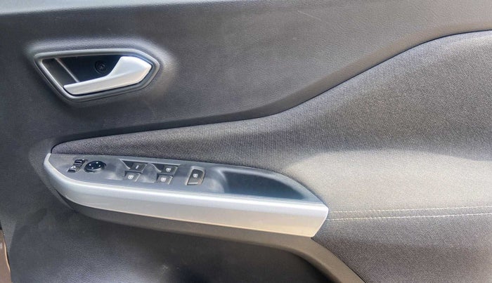 2022 Nissan MAGNITE XV PREMIUM TURBO CVT, Petrol, Automatic, 12,939 km, Driver Side Door Panels Control
