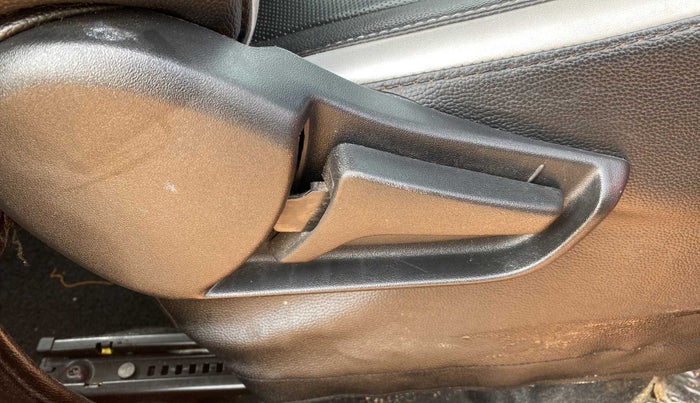 2020 Maruti S PRESSO VXI+, Petrol, Manual, 7,848 km, Driver Side Adjustment Panel