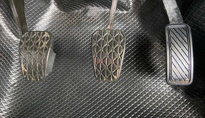 2020 Ford New Figo TITANIUM 1.2 PETROL MT, Petrol, Manual, 20,711 km, Pedals