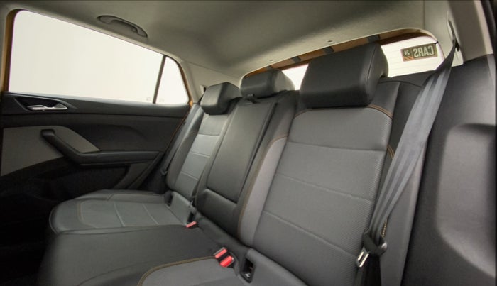 2021 Skoda KUSHAQ STYLE 1.5L TSI DSG (6 AIRBAGS), Petrol, Automatic, 25,369 km, Right Side Rear Door Cabin