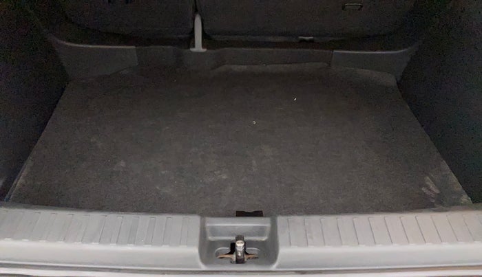 2021 Skoda KUSHAQ STYLE 1.5L TSI DSG (6 AIRBAGS), Petrol, Automatic, 25,369 km, Boot Inside