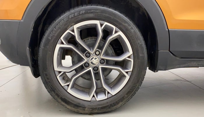 2021 Skoda KUSHAQ STYLE 1.5L TSI DSG (6 AIRBAGS), Petrol, Automatic, 25,369 km, Right Rear Wheel