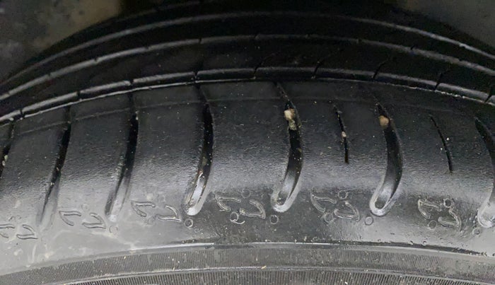 2021 Skoda KUSHAQ STYLE 1.5L TSI DSG (6 AIRBAGS), Petrol, Automatic, 25,369 km, Right Rear Tyre Tread