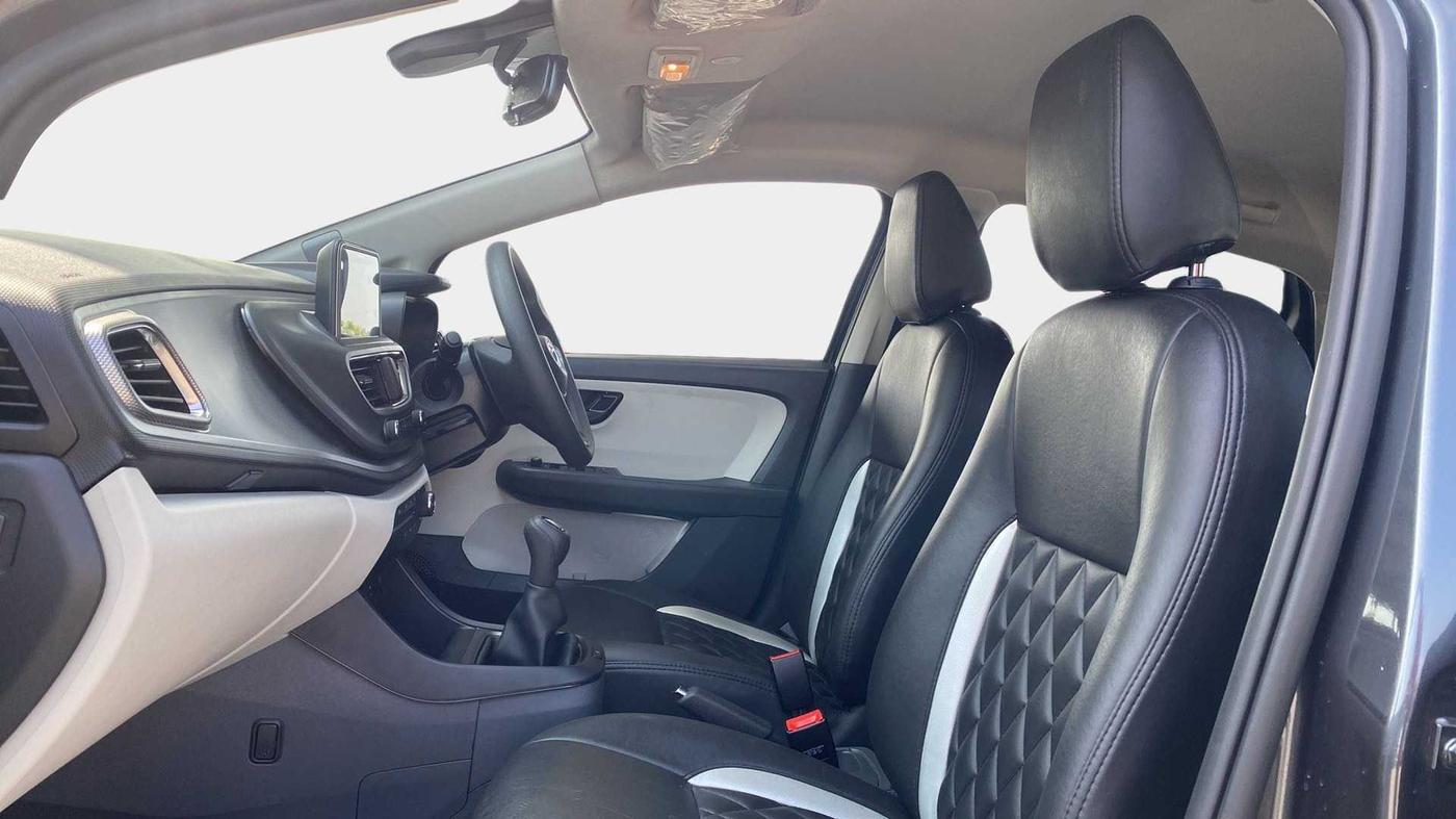 2021 Tata ALTROZ XT I-TURBO PETROL, Petrol, Manual, 17,727 km, Right Side Front Door Cabin