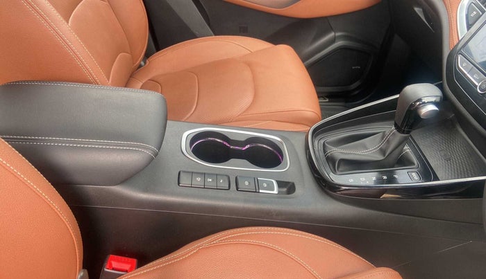 2021 MG HECTOR PLUS SHARP 1.5 PETROL TURBO CVT 6-STR, Petrol, Automatic, 7,589 km, Gear Lever
