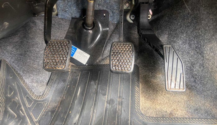 2019 Maruti Alto VXI, Petrol, Manual, 18,096 km, Pedals