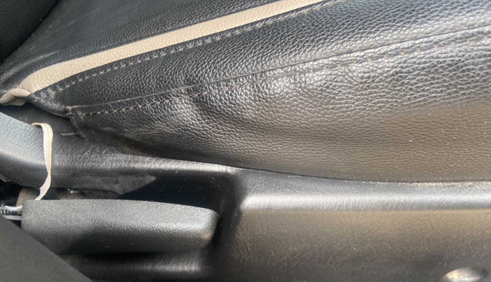 2019 Maruti Alto VXI, Petrol, Manual, 18,096 km, Driver Side Adjustment Panel