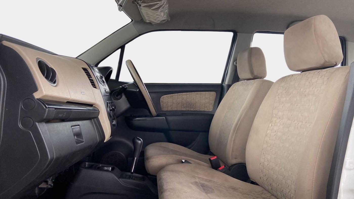 2018 Maruti Wagon R 1.0 VXI AMT, Petrol, Automatic, 65,204 km, Right Side Front Door Cabin