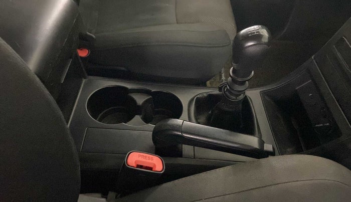 2019 Mahindra XUV500 W5, Diesel, Manual, 67,775 km, Gear Lever