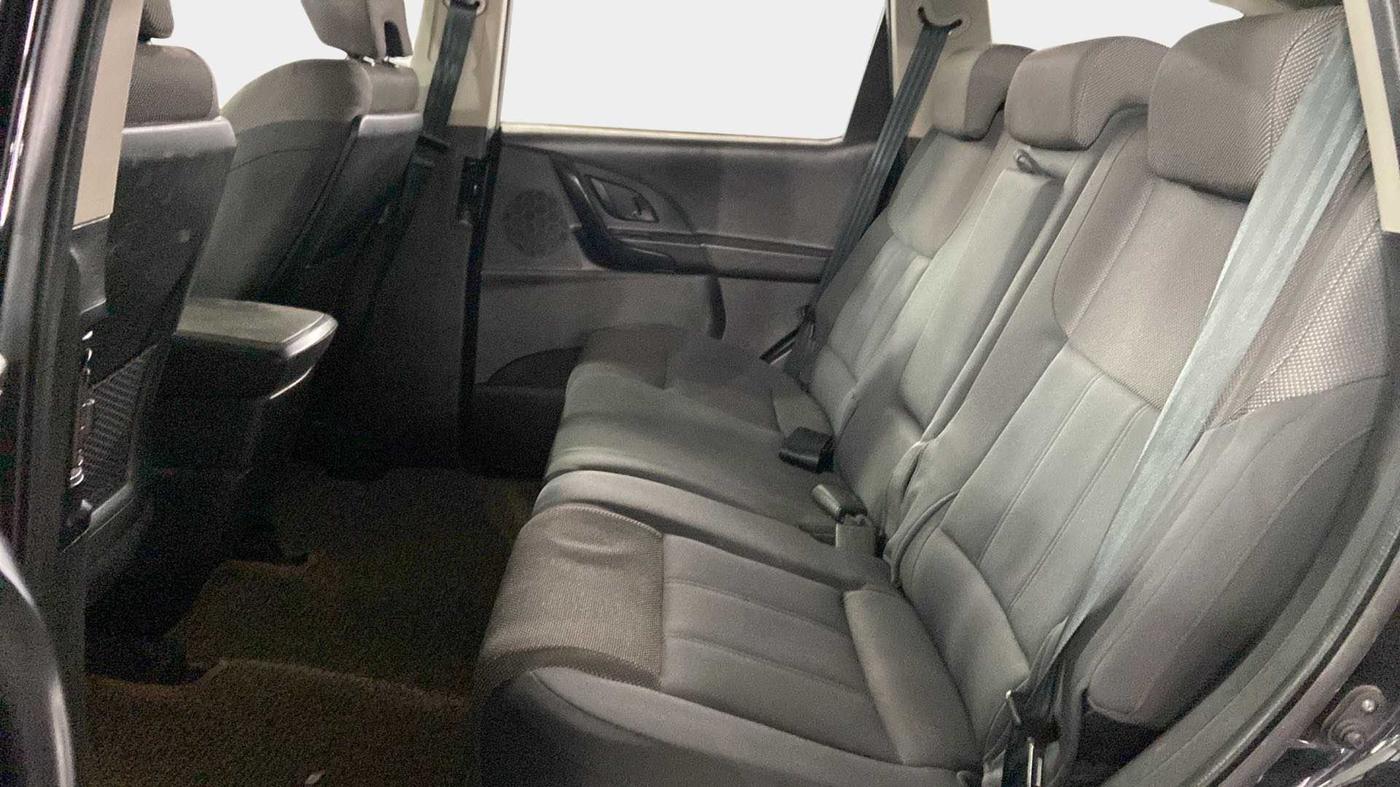 2019 Mahindra XUV500 W5, Diesel, Manual, 67,775 km, Right Side Rear Door Cabin