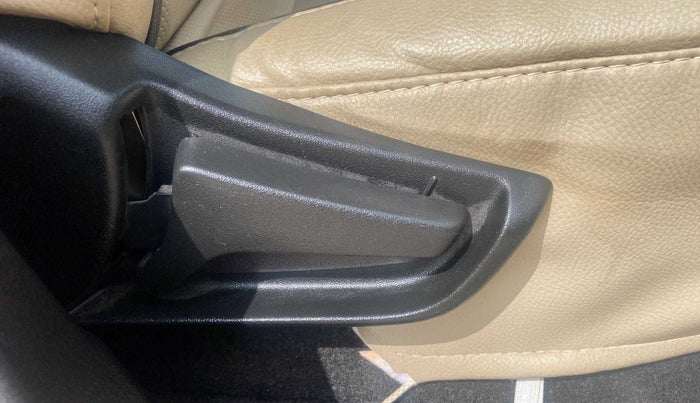 2020 Maruti S PRESSO VXI (O), Petrol, Manual, 19,964 km, Driver Side Adjustment Panel