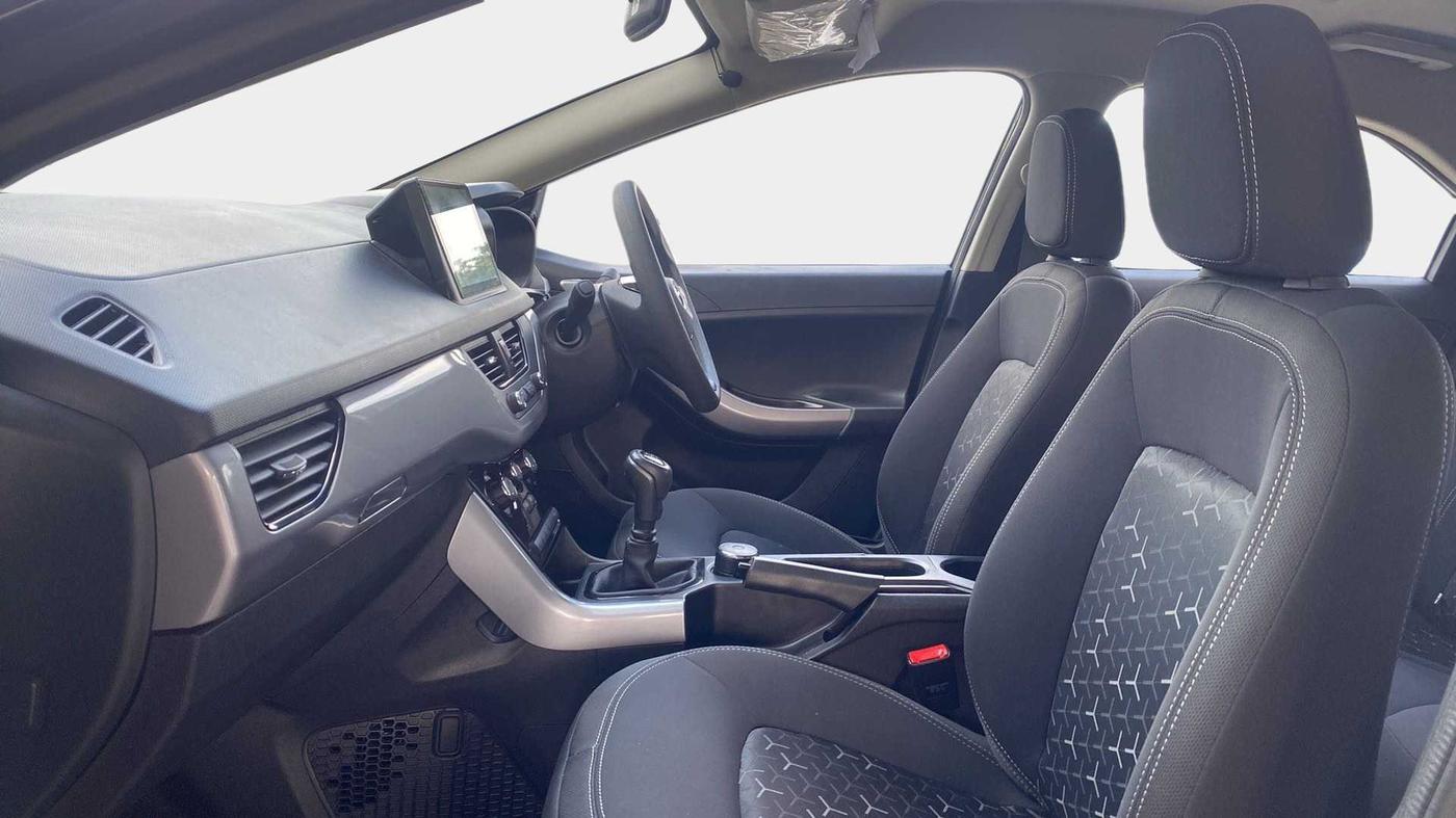 2021 Tata NEXON XM PETROL, Petrol, Manual, 5,961 km, Right Side Front Door Cabin