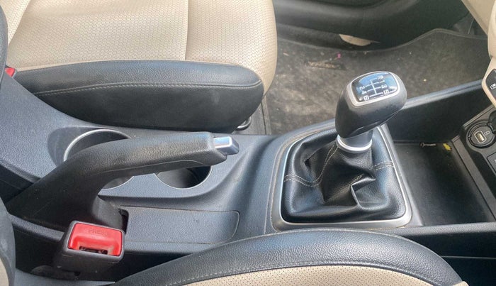 2018 Hyundai Verna 1.6 VTVT SX O, Petrol, Manual, 67,363 km, Gear Lever