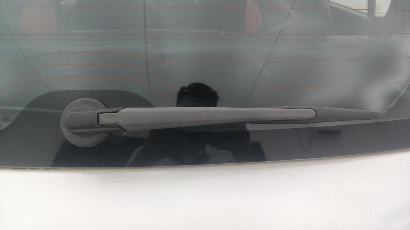 2013 Maruti Swift ZXI, Petrol, Manual, 66,222 km, Rear Wiper