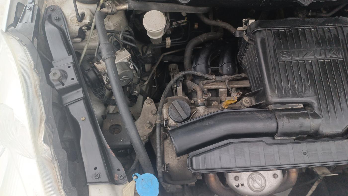 2013 Maruti Swift ZXI, Petrol, Manual, 66,222 km, Engine View - Right