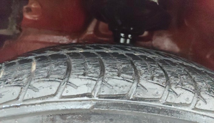 2015 Maruti Celerio VXI, Petrol, Manual, 37,878 km, Left Front Tyre Tread