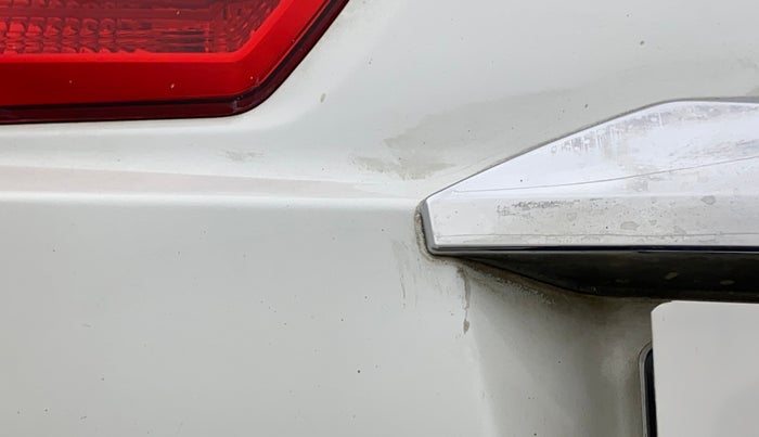 2017 Honda WR-V 1.5L I-DTEC S MT, Diesel, Manual, 93,960 km, Dicky (Boot door) - Minor scratches