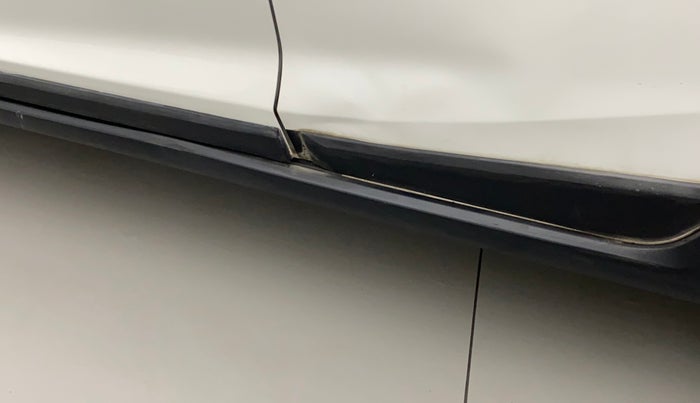 2017 Honda WR-V 1.5L I-DTEC S MT, Diesel, Manual, 93,960 km, Left running board - Minor scratches