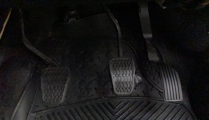 2022 Tata NEXON XZ PLUS (PREMIUM) KAZIRANGA PETROL, Petrol, Manual, 23,025 km, Pedals