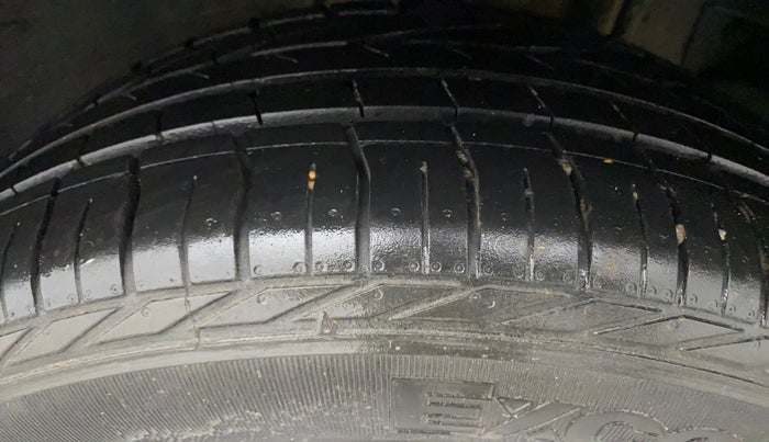 2022 Tata NEXON XZ PLUS (PREMIUM) KAZIRANGA PETROL, Petrol, Manual, 23,025 km, Left Rear Tyre Tread