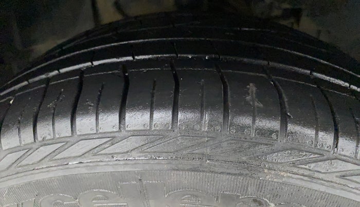 2022 Tata NEXON XZ PLUS (PREMIUM) KAZIRANGA PETROL, Petrol, Manual, 23,025 km, Right Front Tyre Tread