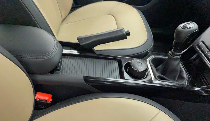 2022 Tata NEXON XZ PLUS (PREMIUM) KAZIRANGA PETROL, Petrol, Manual, 23,025 km, Gear Lever