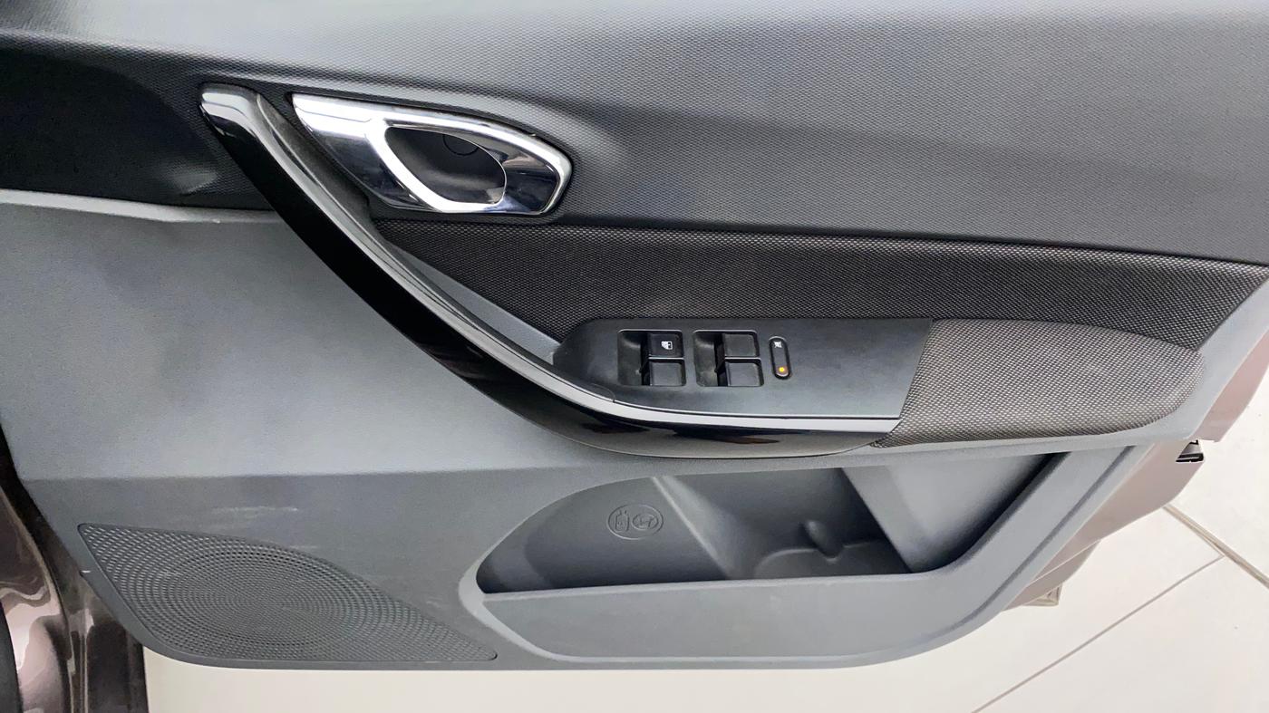 2019 Tata TIGOR XZ PLUS PETROL, Petrol, Manual, 27,395 km, Driver Side Door Panels Control