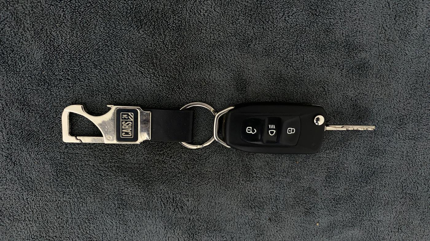 2019 Tata TIGOR XZ PLUS PETROL, Petrol, Manual, 27,395 km, Key Close Up